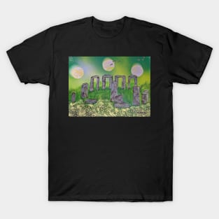 Stonehenge and the visitors T-Shirt